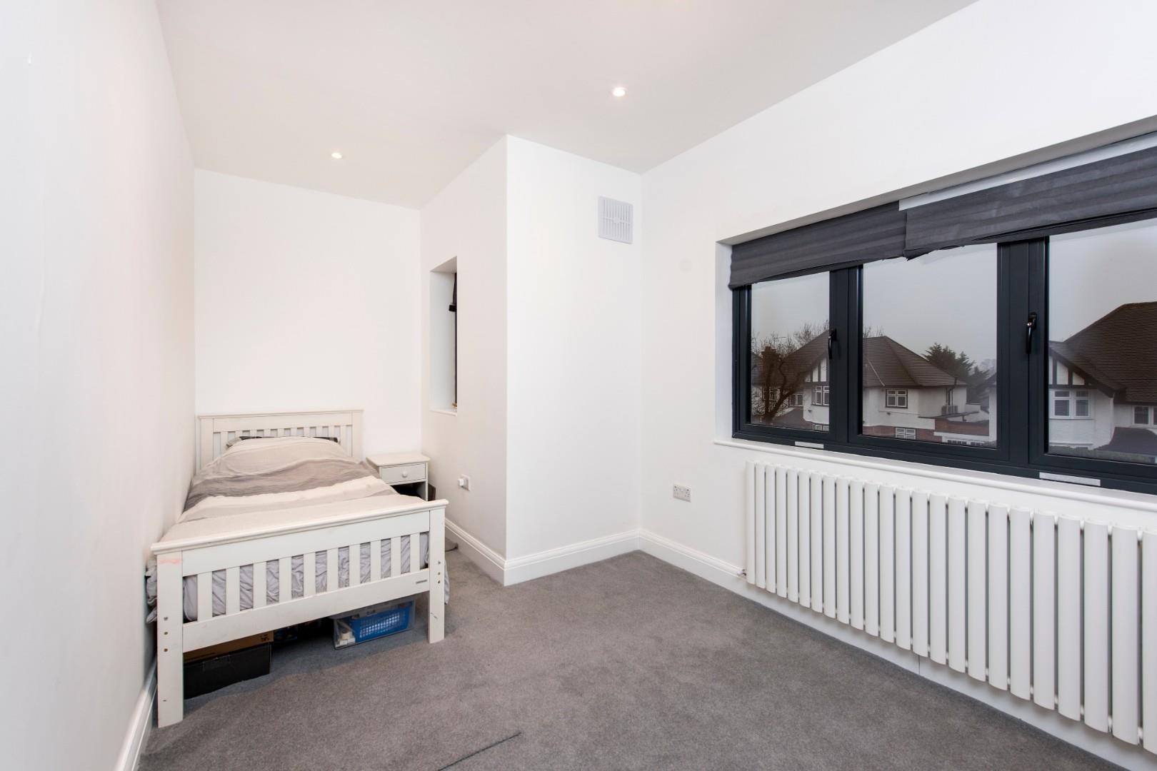 Parkside, Mill Hill